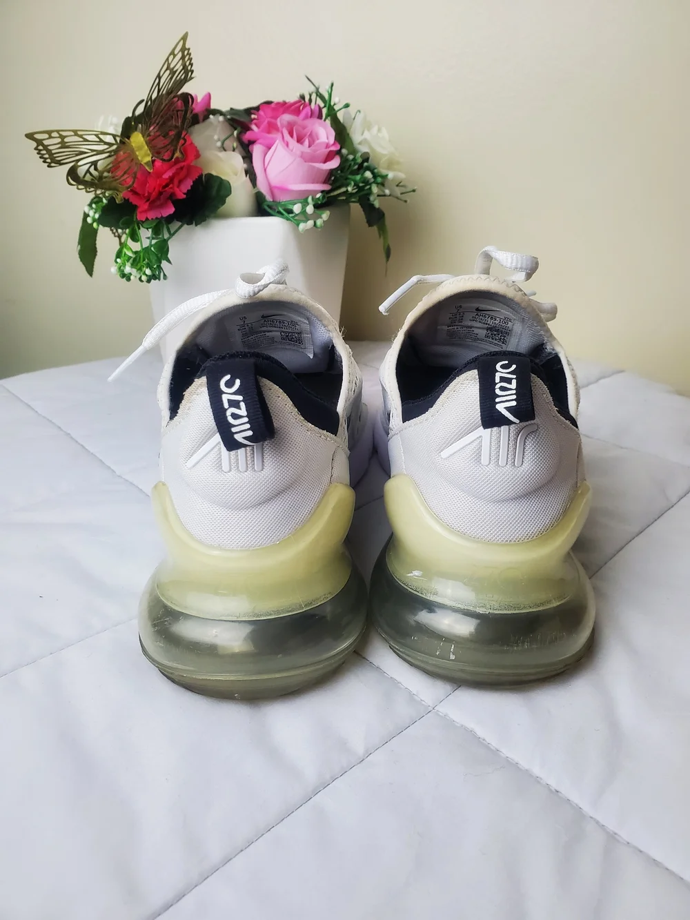 Nike Air Max 270 White Black Sneakers Women's Size 7